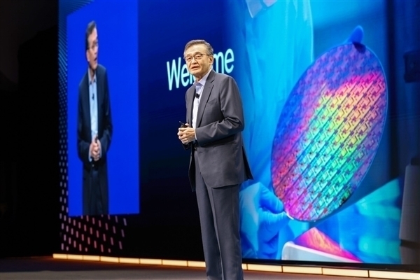Intel陈立武:感谢美国总统、黄仁勋、孙正义支持 也为他们赚了钱
