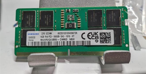 8GB内存售价疯涨800%!小厂商要活不下去了