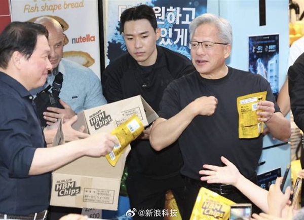 意想不到!黄仁勋随手一带 这款HBM薯片销量暴涨766%