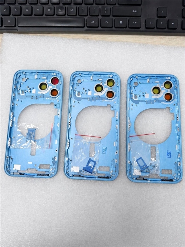 苹果iPhone 18 Pro Max机身亮相:实锤浅蓝、深红新配色