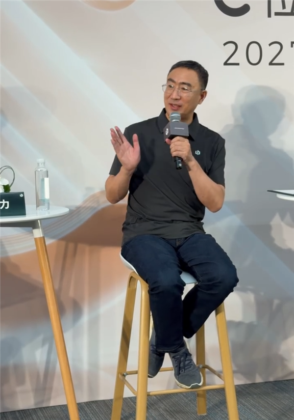 朱江明:比亚迪DM-i为电动化做很大贡献 但那些用户油车、电车都想占红利