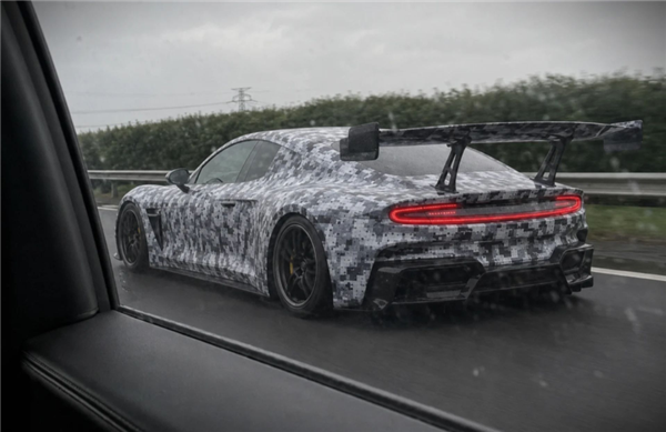 赛道猛兽!新款小米SU7 Ultra谍照曝光:或命名为Extreme