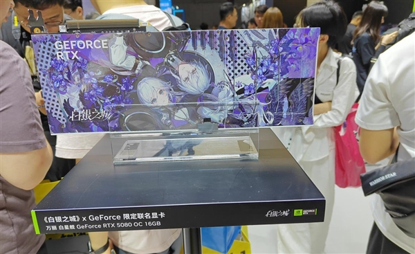 英伟达BW 2026超级芯片RTX Spark首展惊艳:巨型GPU墙成打卡地标