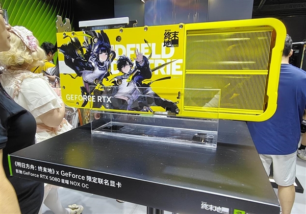 英伟达BW 2026超级芯片RTX Spark首展惊艳:巨型GPU墙成打卡地标