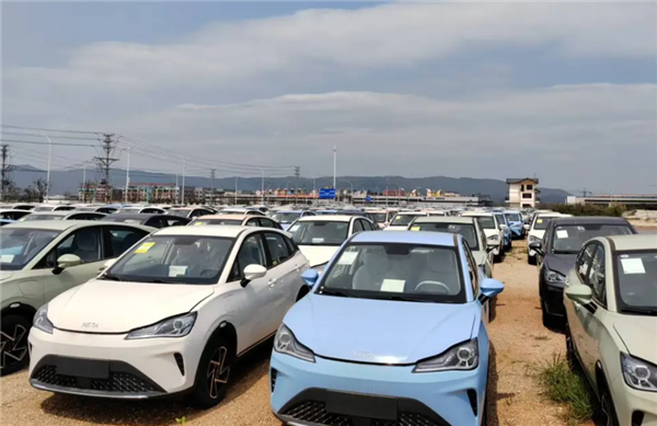 砸35亿建厂6030万甩卖!哪吒工厂全套生产设备被司法拍卖