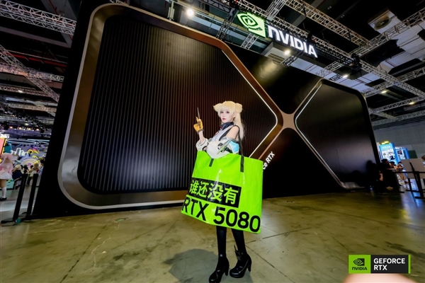 美丽动人!BW 2026英伟达摊位Coser欣赏