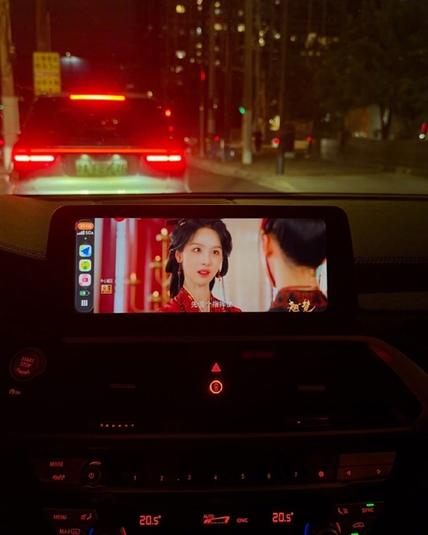 CarPlay要爆改燃油车:一部iPhone让老车变身智能电车