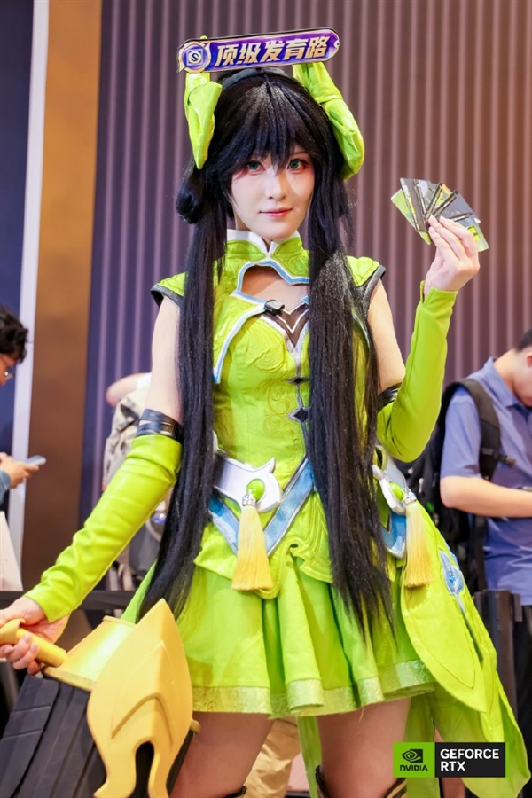 美丽动人!BW 2026英伟达摊位Coser欣赏
