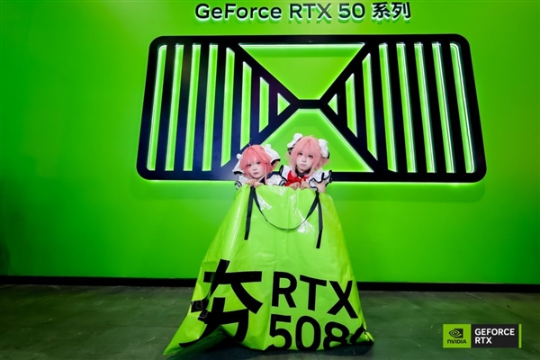 美丽动人!BW 2026英伟达摊位Coser欣赏