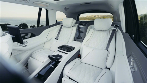 用上4.0升双涡轮增压V8发动机 新款迈巴赫GLS SUV官图发布