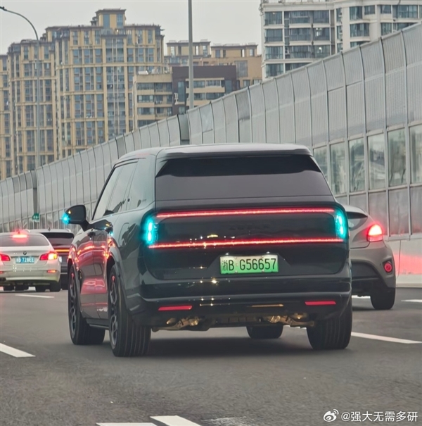 小蓝灯点亮 小米大七座SUV澎程N90无伪实车曝光