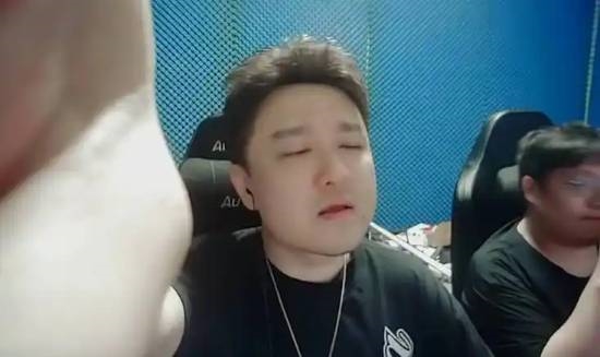 孙亚龙连发数条微博为Bin发声:失利大锅在下路与BP