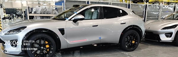 最远能跑852km 智界RX实车首曝:小米YU7最直接对手将登场