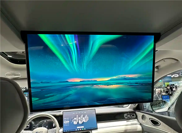 续航900km还配冰箱彩电沙发!比亚迪海狮08成都车展亮相