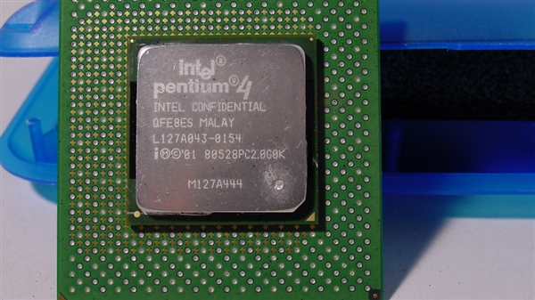 Intel奔腾4 2.0诞生25周年:历史首次突破2GHz!10GHz狂言终未兑现