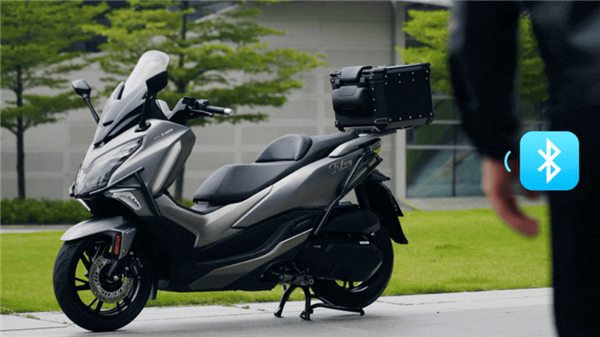 极速138km/h!豪爵龙骨大踏板旅行者TVL350上市:28980元起