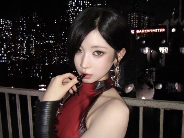 韩版艾达王在网上走红!K-Pop组合偶像酷似艾达王