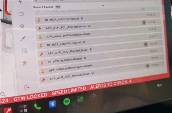 400万车主遭殃!特斯拉OTA更新后主板烧到96度直接趴窝