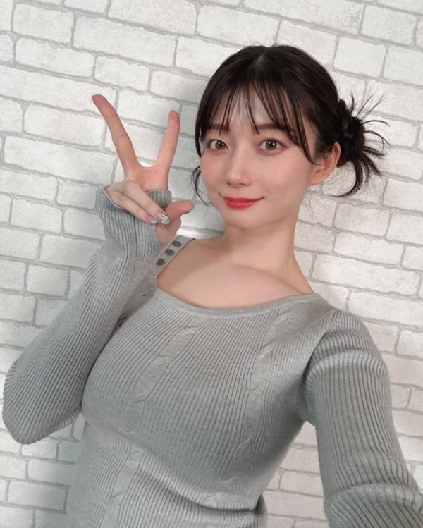 日本演员濑户环奈Cos《最终幻想7》蒂法 身材很顶了