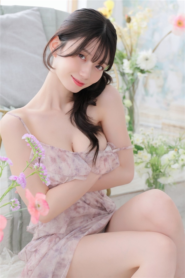 日本演员濑户环奈Cos《最终幻想7》蒂法 身材很顶了