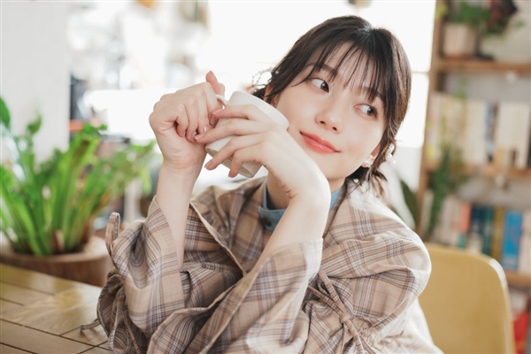 日本演员濑户环奈Cos《最终幻想7》蒂法 身材很顶了