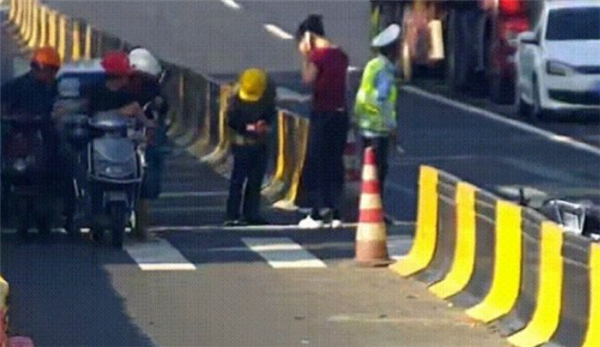 遇路人倒地飞奔救人!李斌:见义勇为的女警是我们的ES6用户