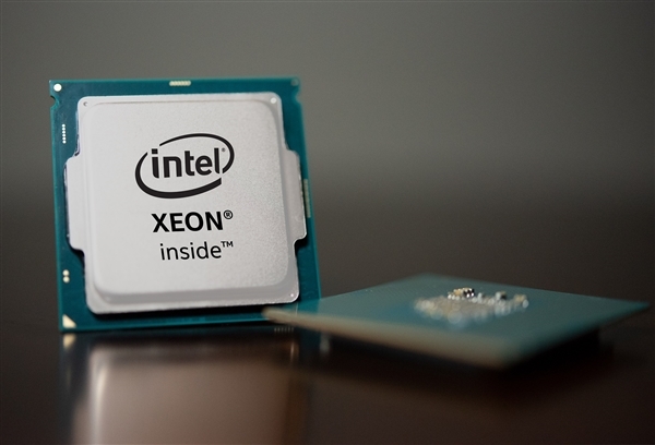 Intel下代至强7首次现身!32核240MB缓存、18A-P工艺跑通