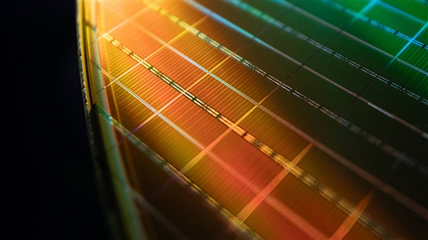 历史罕见!内存价格贵回2007年:DDR5每GB卖到90块