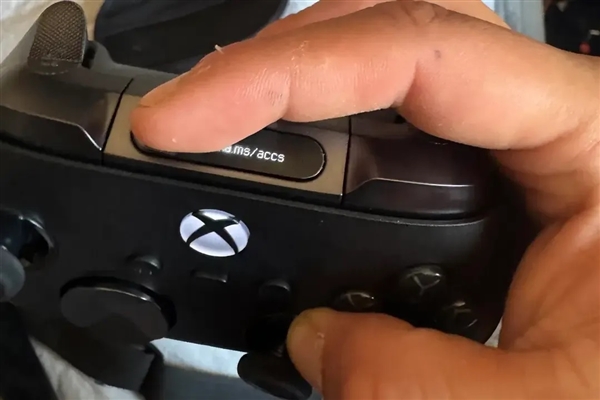 Xbox精英三代手柄