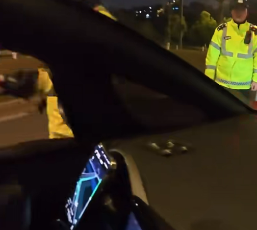 男子将110设为紧急联系人 醉驾昏睡车自动报警 辩称自己属于自首