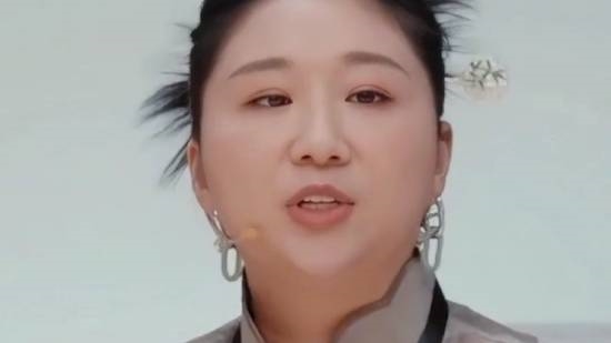 《炉石传说》传傅首尔代言:玩家破防 辟谣了