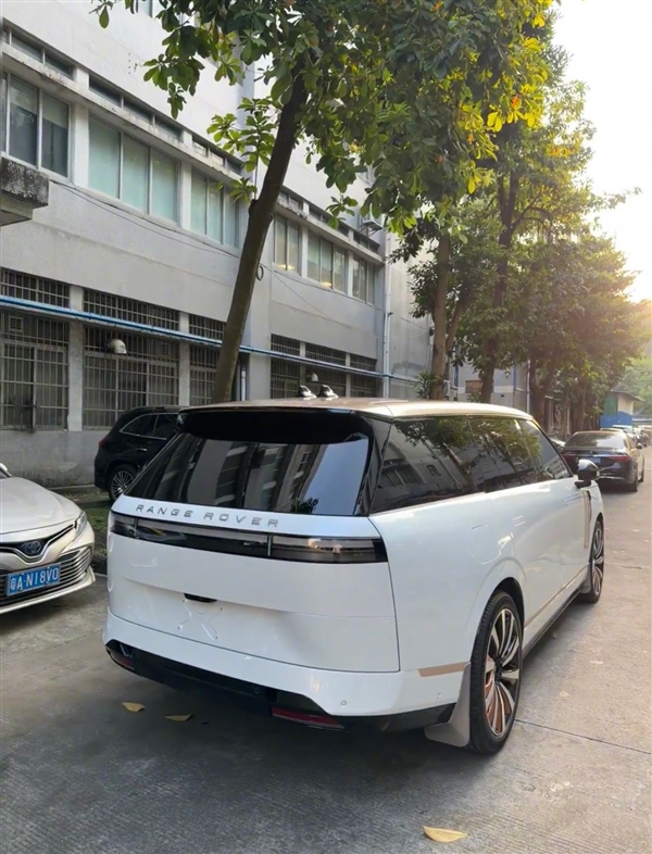 小鹏GX车主爆改爱车成路虎揽胜:不懂车的真给唬住了