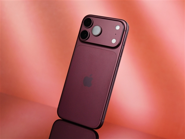 首销量产版iPhone 18 Pro Max上手体验:配置更强!更有分量