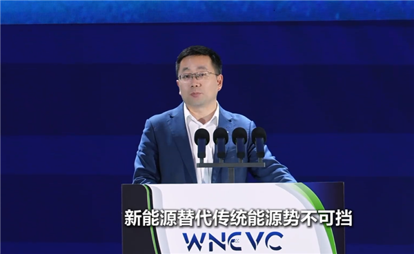 车载冰箱实际使用率不足5%引热议!深蓝邓承浩:使用率低并不是对它价值的否定