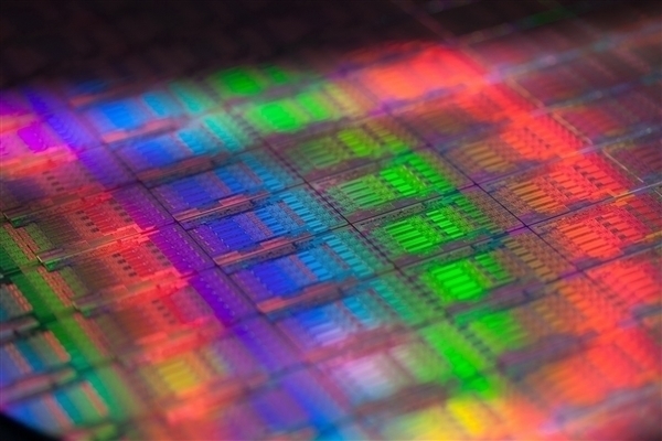 14A工艺明年Q1就量产 Intel差点天降神人了:原来是误会