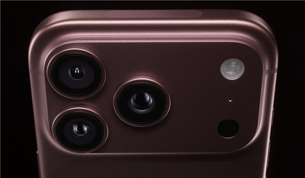 iPhone 18 Pro系列四款配色揭晓:冰川蓝、勃艮第红、黑色、银色