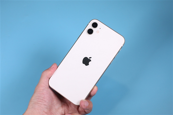 最高涨价2300元!苹果宣布iPhone 18 Pro/17/17e/Air/16集体涨价:存储太贵所致