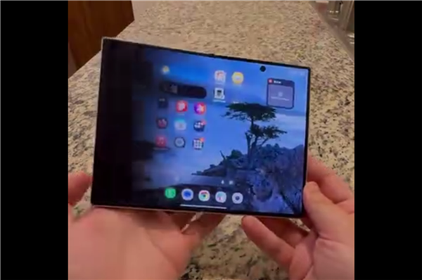 iPhone Duo开合动画火出圈:国产折叠屏已经开始抄作业了