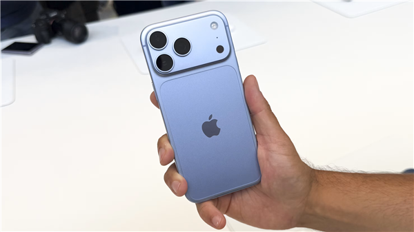 iPhone 18 Pro首销遇冷:品控翻车