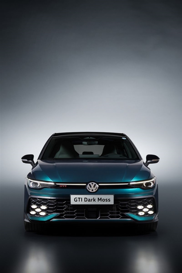 仅100台!大众高尔夫GTI 50周年限量版开启预售:专属深苔绿太帅