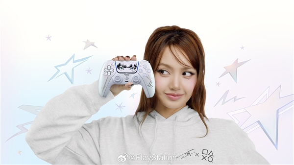 545元!韩团女星Lisa联名版索尼DualSense手柄预售