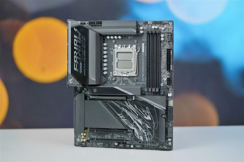 EXPO ULL到底有多强!技嘉X870E AORUS ELITE X3D主板评测:一键提升5%游戏帧率