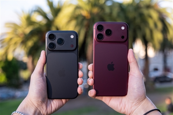 苹果确认:美版iPhone 18 Pro Max有问题 只能通过换机解决